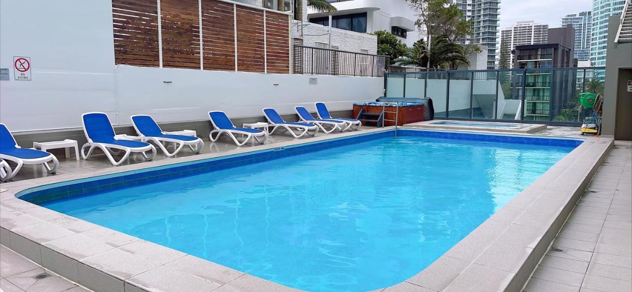 1 Bedroom And 1 Living Room Family Suite Gold Coast Bagian luar foto