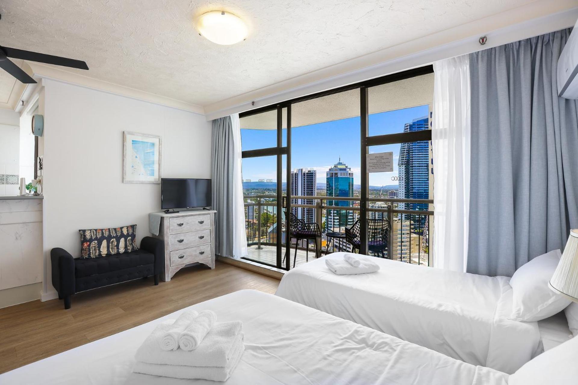 1 Bedroom And 1 Living Room Family Suite Gold Coast Bagian luar foto